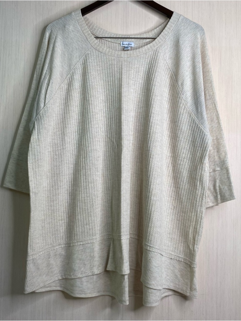 love, Fire Women’s Plus Lightweight Waffle-Knit Raglan Sleeve Pullover Top 3X